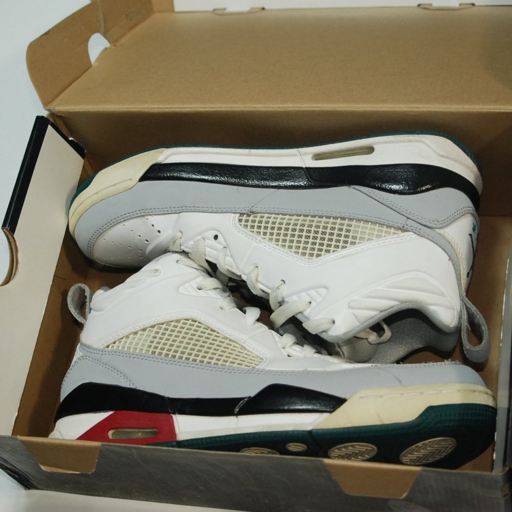 Nike Air Jordan Flight Shoes Sneakers White Tropical 654975-115